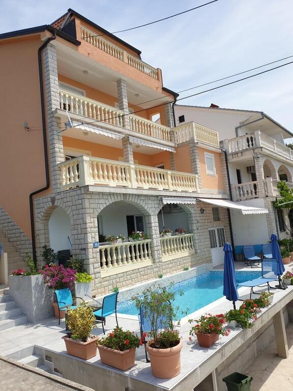 Family Friendly Apartments With A Swimming Pool Dramalj, Crikvenica - 5594 エクステリア 写真