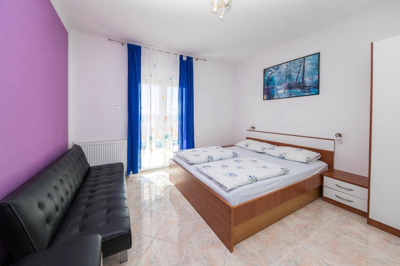 Family Friendly Apartments With A Swimming Pool Dramalj, Crikvenica - 5594 エクステリア 写真